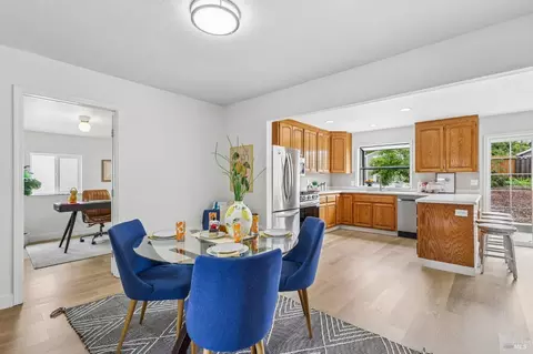 Dining - 91 Buena Vis, Benicia, CA 94510 photo 1 of 2