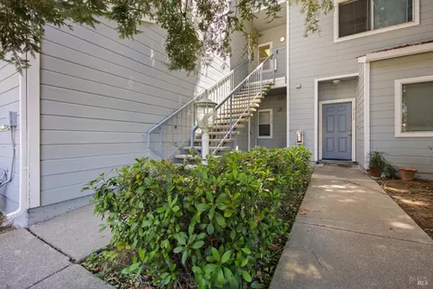 1850 Blossom Ave #213, Fairfield, CA 94533