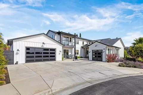 3742 Sawgrass Pl, Santa Rosa, CA 95403