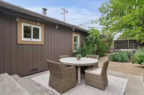 Exterior - 236 Powell Ave, Healdsburg, CA 95448 photo 3 of 14