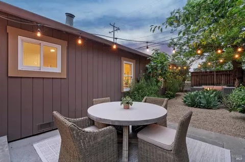 Exterior - 236 Powell Ave, Healdsburg, CA 95448 photo 13 of 14