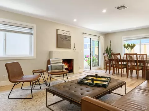 Living - 1 Alta Dr, Petaluma, CA 94954 photo 4 of 5