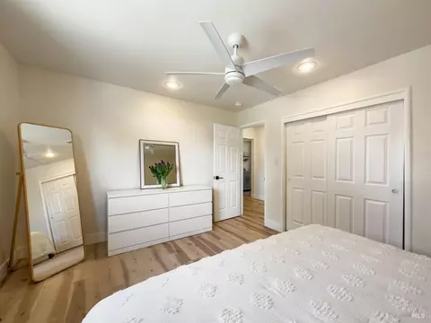 Bedroom - 1 Alta Dr, Petaluma, CA 94954 photo 2 of 4