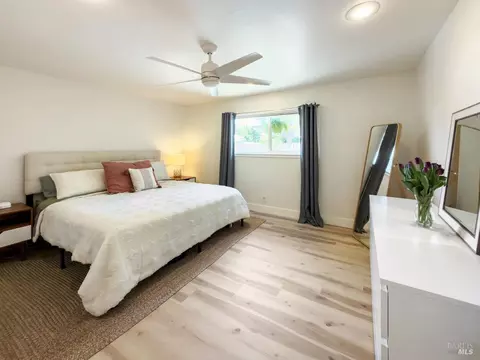 Bedroom - 1 Alta Dr, Petaluma, CA 94954 photo 1 of 4