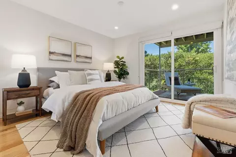 Bedroom - 86 Marin Ave, Sausalito, CA 94965 photo 1 of 6