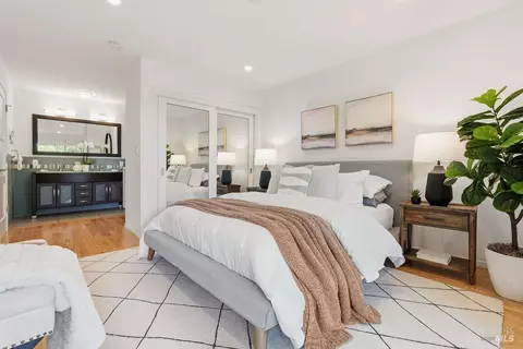 Bedroom - 86 Marin Ave, Sausalito, CA 94965 photo 2 of 6