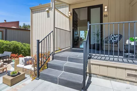 Exterior - 86 Marin Ave, Sausalito, CA 94965 photo 7 of 8