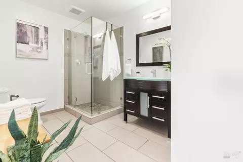 Bath - 86 Marin Ave, Sausalito, CA 94965 photo 4 of 5