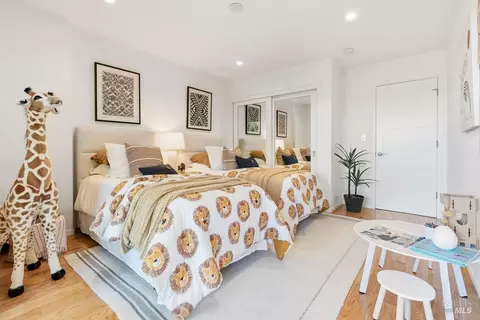 Bedroom - 86 Marin Ave, Sausalito, CA 94965 photo 4 of 6