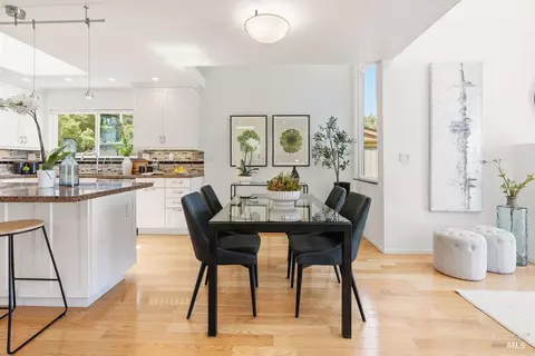 Dining - 86 Marin Ave, Sausalito, CA 94965 photo 1 of 1