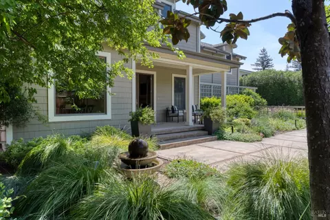 999 Pratt Ave, Saint Helena, CA 94574