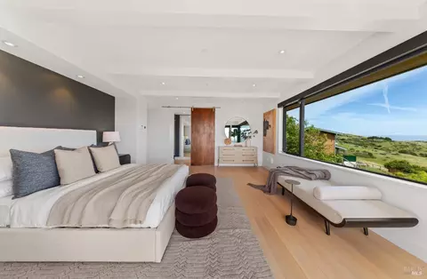 Bedroom - 86 Sugarloaf Dr, Tiburon, CA 94920 photo 3 of 12