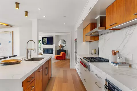Kitchen - 86 Sugarloaf Dr, Tiburon, CA 94920 photo 4 of 7