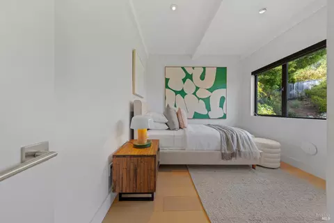 Bedroom - 86 Sugarloaf Dr, Tiburon, CA 94920 photo 5 of 12