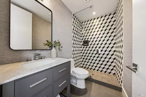 Bath - 86 Sugarloaf Dr, Tiburon, CA 94920 photo 8 of 8