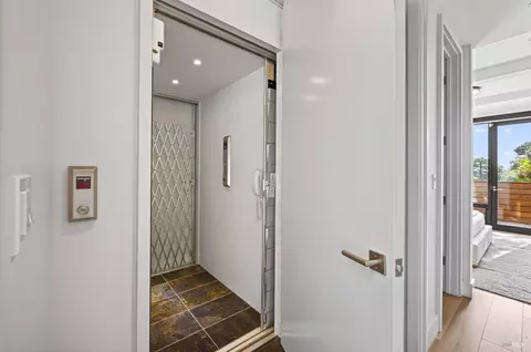 Entry Way - 86 Sugarloaf Dr, Tiburon, CA 94920 photo 8 of 15
