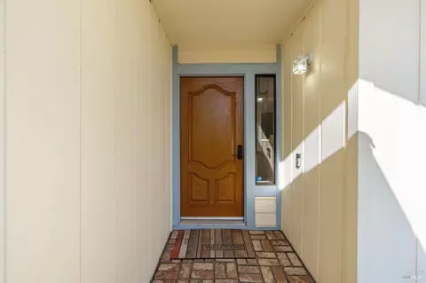 Entry Way - 2209 Ascot Pkwy, Vallejo, CA 94591 photo 1 of 2