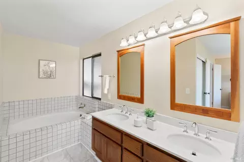 Bath - 2209 Ascot Pkwy, Vallejo, CA 94591 photo 1 of 2