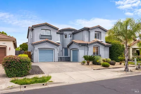 Exterior - 1433 Birdie Dr, Windsor, CA 95492 photo 2 of 9