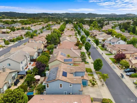 View/Area - 1433 Birdie Dr, Windsor, CA 95492 photo 6 of 7