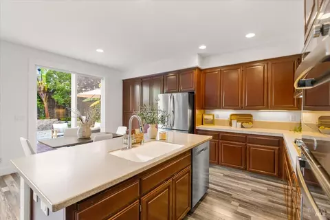 Kitchen - 1433 Birdie Dr, Windsor, CA 95492 photo 2 of 3