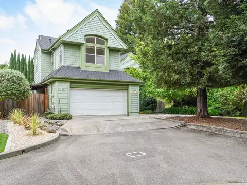 93 Bosworth Ln, Geyserville, CA 95441