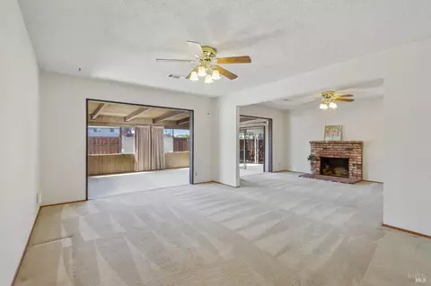 Living - 331 E Pacific Ave, Fairfield, CA 94533 photo 4 of 16