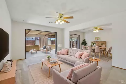 Living - 331 E Pacific Ave, Fairfield, CA 94533 photo 2 of 16