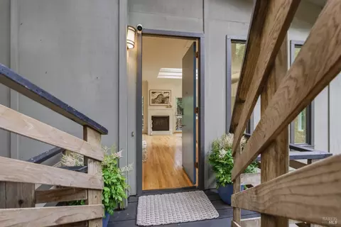 Entry Way - 156 Florence Ave, Mill Valley, CA 94941 photo 1 of 3