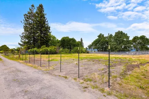 1187 Hart Ln, Fulton, CA 95439 photo 3