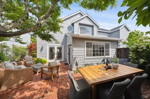 154 Ignacio Valley Cir, Novato, CA 94949