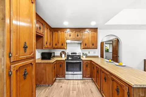 Kitchen - 3012 Chestnut Ct, Fairfield, CA 94533 photo 2 of 9