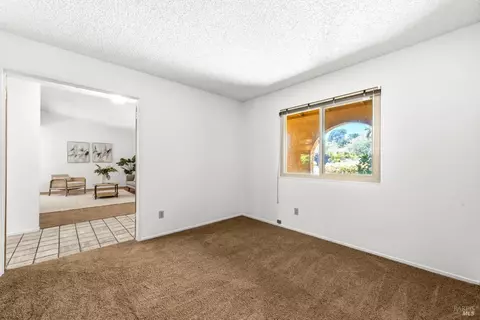 Living - 3012 Chestnut Ct, Fairfield, CA 94533 photo 6 of 6
