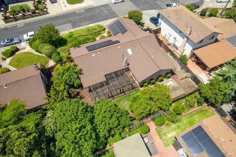 View/Area - 3012 Chestnut Ct, Fairfield, CA 94533 photo 3 of 4