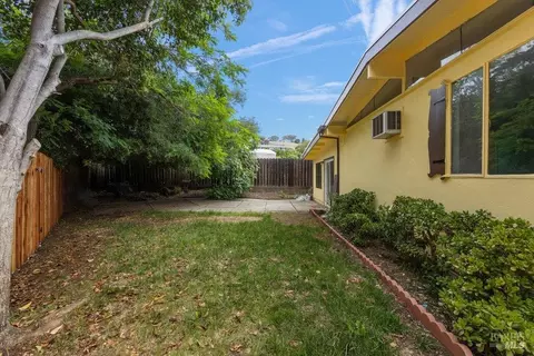 Exterior - 104 Wedgewood Ct, Vallejo, CA 94591 photo 5 of 11