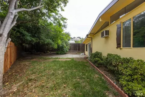 Exterior - 104 Wedgewood Ct, Vallejo, CA 94591 photo 10 of 11
