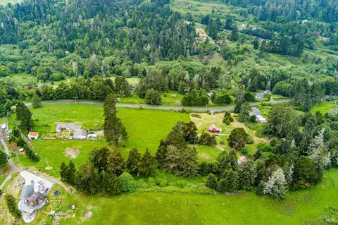 View/Area - 6483 Rohnerville Rd, Hydesville, CA 95547 photo 4 of 14