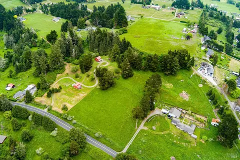 View/Area - 6483 Rohnerville Rd, Hydesville, CA 95547 photo 8 of 14