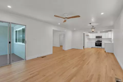 Living - 2506 Ramsay Way, Fairfield, CA 94534 photo 5 of 6