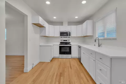 Kitchen - 2506 Ramsay Way, Fairfield, CA 94534 photo 1 of 2