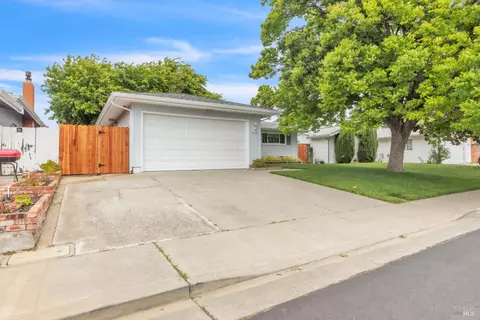 Exterior - 2506 Ramsay Way, Fairfield, CA 94534 photo 2 of 8