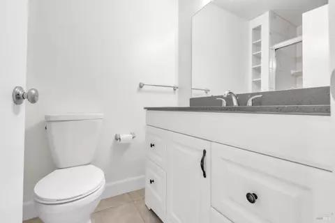 Bath - 2506 Ramsay Way, Fairfield, CA 94534 photo 3 of 4