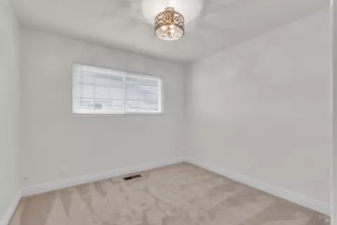 Bedroom - 2506 Ramsay Way, Fairfield, CA 94534 photo 9 of 10