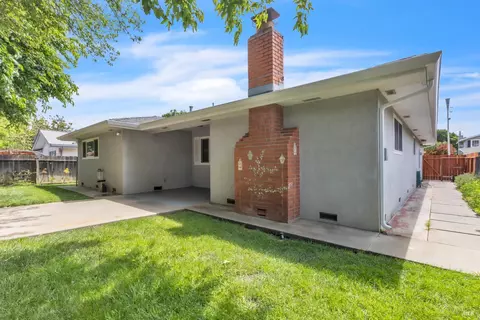 Exterior - 2506 Ramsay Way, Fairfield, CA 94534 photo 5 of 8