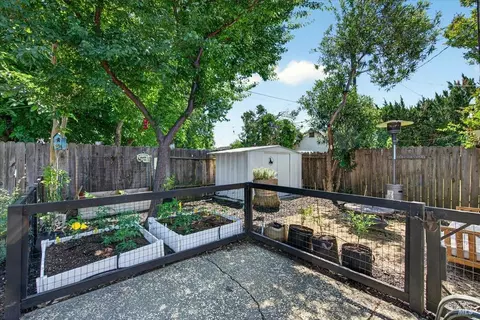 Exterior - 366 Trinity Dr, Vacaville, CA 95687 photo 5 of 10