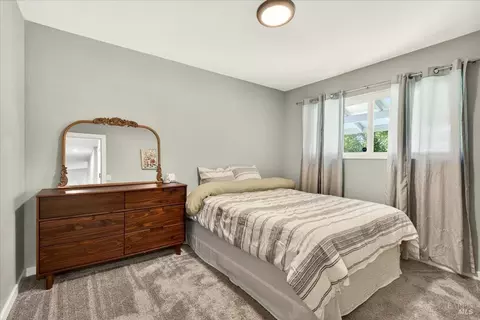 Bedroom - 366 Trinity Dr, Vacaville, CA 95687 photo 2 of 6