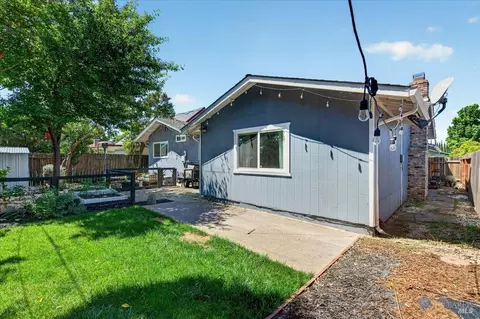 Exterior - 366 Trinity Dr, Vacaville, CA 95687 photo 8 of 10