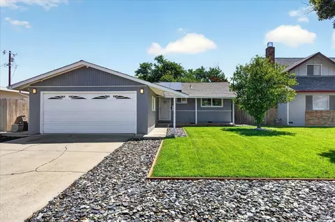 Exterior - 366 Trinity Dr, Vacaville, CA 95687 photo 2 of 10