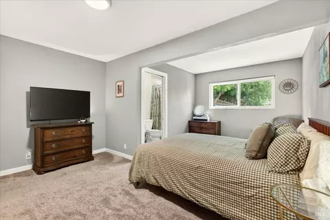 Bedroom - 366 Trinity Dr, Vacaville, CA 95687 photo 5 of 6
