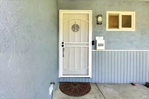 Entry Way - 366 Trinity Dr, Vacaville, CA 95687 photo 1 of 8